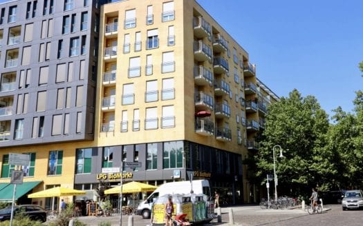 (SOLD) Two rooms above the trees with balcony in Kollwitzstraße (rented)
