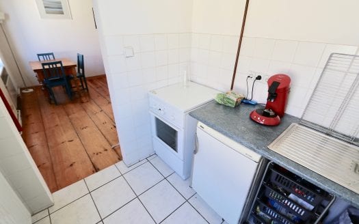 Unoccupied! Very bright and quiet 2-room apartment in Bergmannkiez